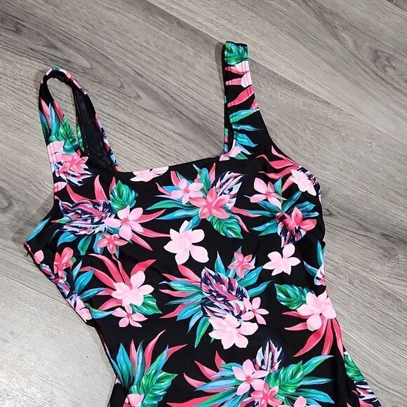 Bright Floral Croft & Barrow One Piece Swimsuit - Picture 2 of 8